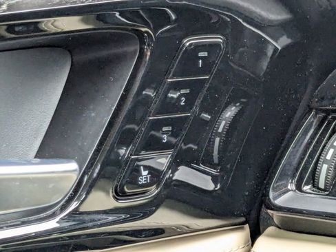 Used 2023 Acura MDX SH-AWD w/ Advance Package image 31