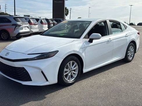 Used 2025 Toyota Camry LE FWD image 1
