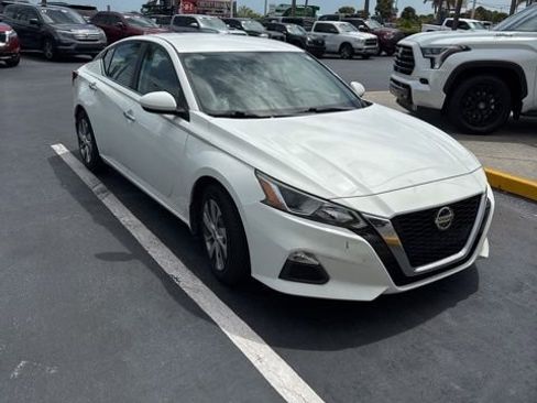 Used 2019 Nissan Altima 2.5 S image 3