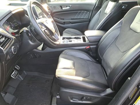 Certified 2022 Ford Edge ST w/ Equipment Group 401A image 17