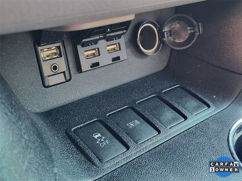 Used 2019 Toyota Highlander LE image 23