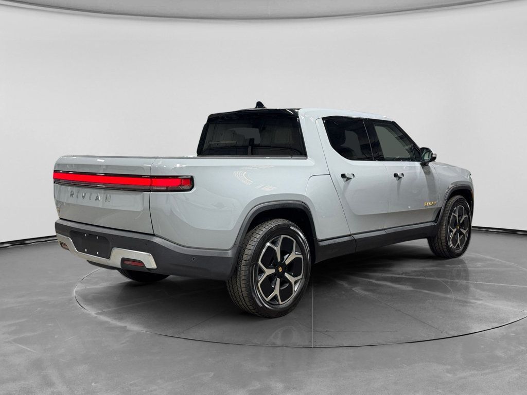 Used 2022 Rivian R1T Adventure AWD/4WD image 3