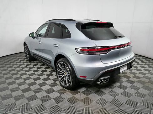 Certified 2026 Porsche Macan AWD/4WD image 3
