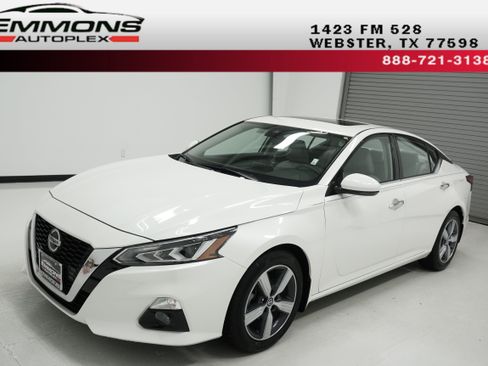 Used 2021 Nissan Altima 2.5 SL FWD image 1