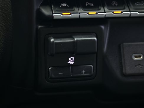 Used 2020 GMC Sierra 1500 AT4 w/ AT4 Premium Package image 30