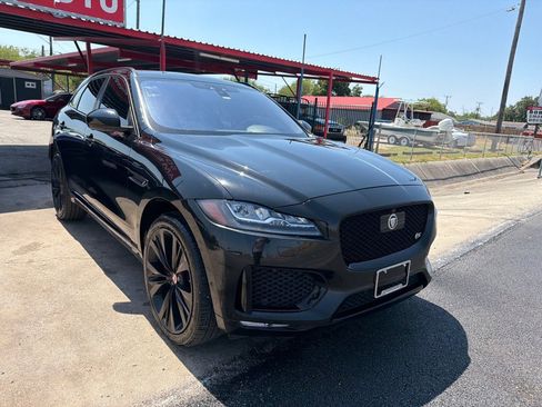 Used 2017 Jaguar F-PACE S AWD/4WD image 4
