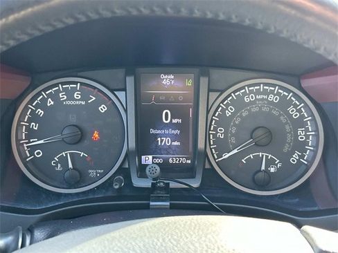 Used 2019 Toyota Tacoma TRD Sport image 33