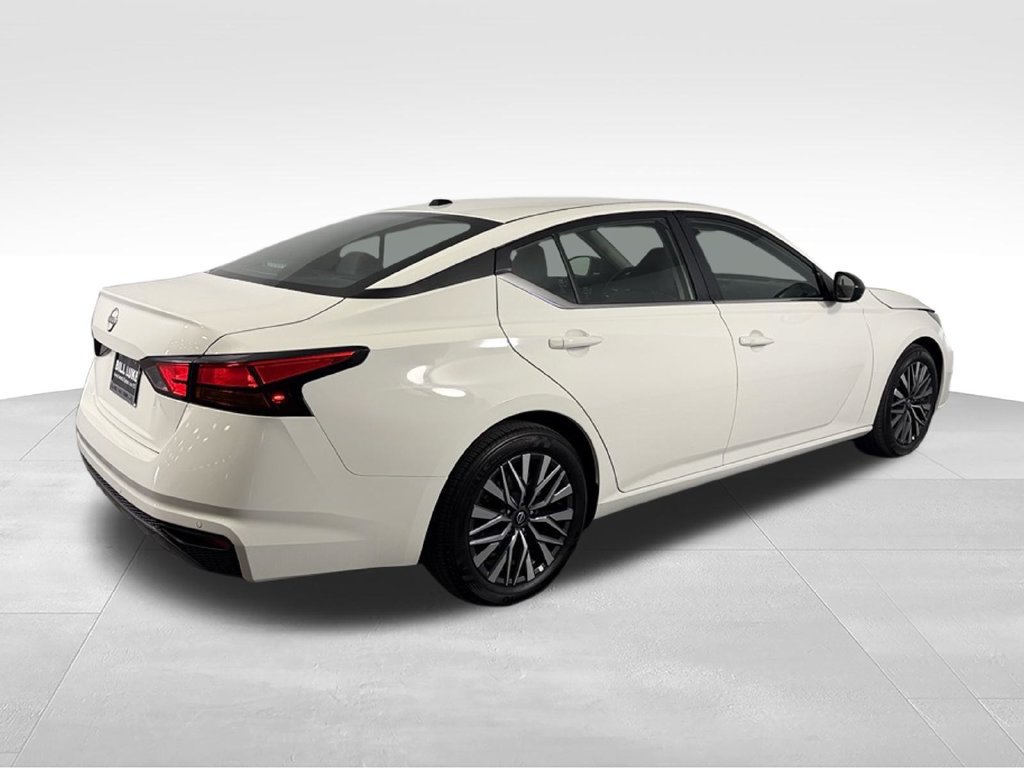 Used 2026 Nissan Altima 2.5 SV FWD image 7