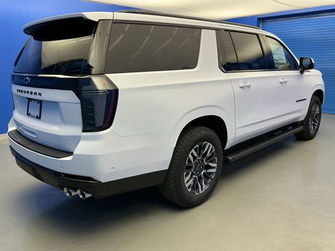 New 2026 Chevrolet Suburban Z71 w/ Z71 Off-Road Package image 7