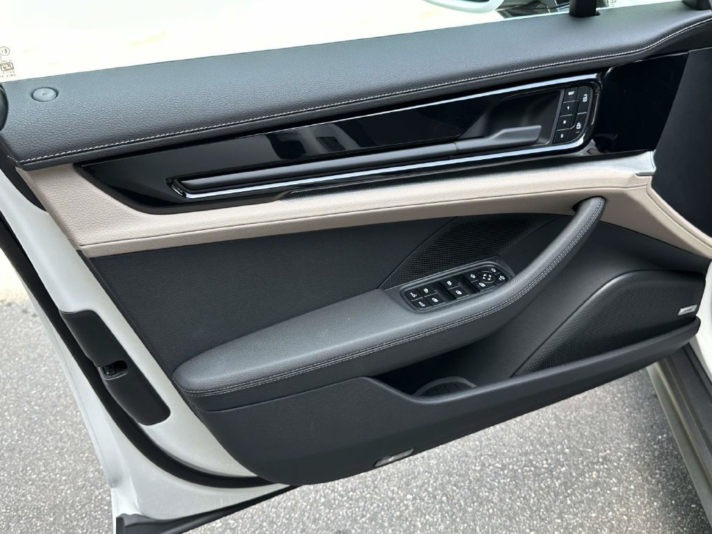New 2026 Porsche Panamera 4 AWD/4WD image 17