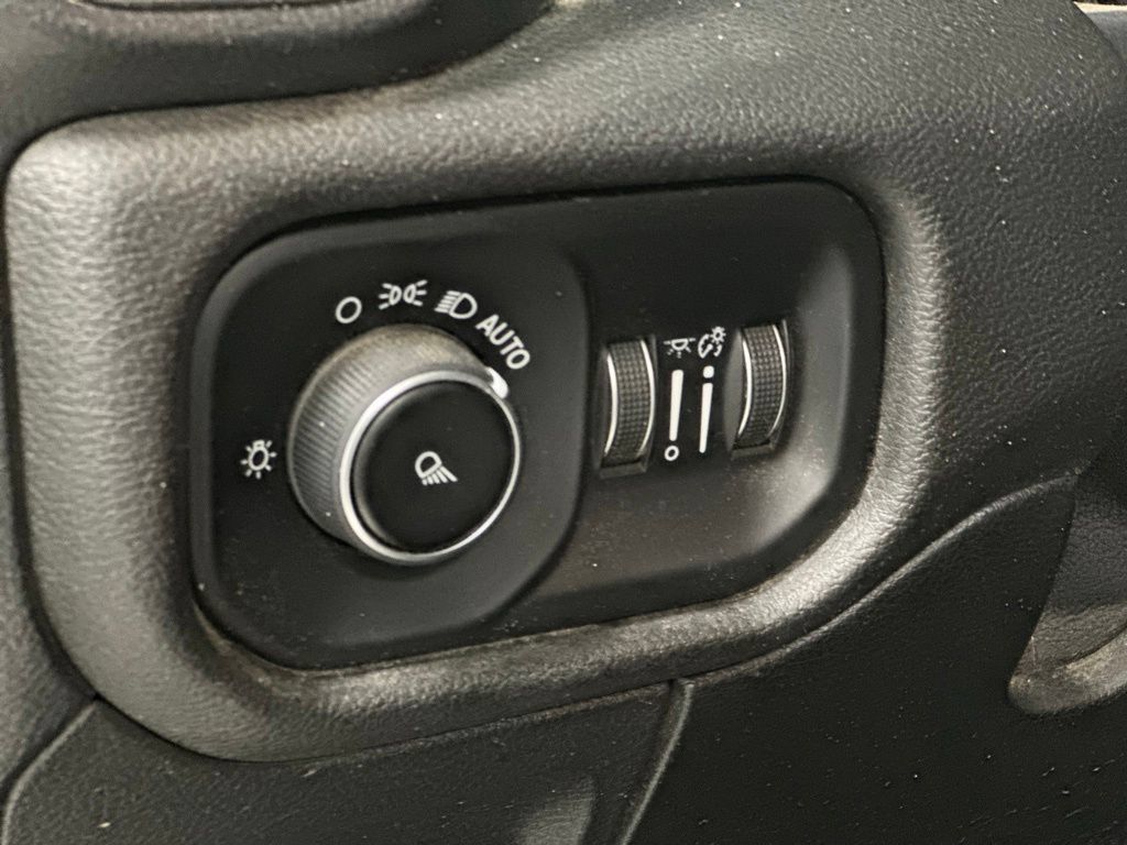 Used 2019 RAM 1500 Tradesman w/ Trailer Tow Group RWD image 16