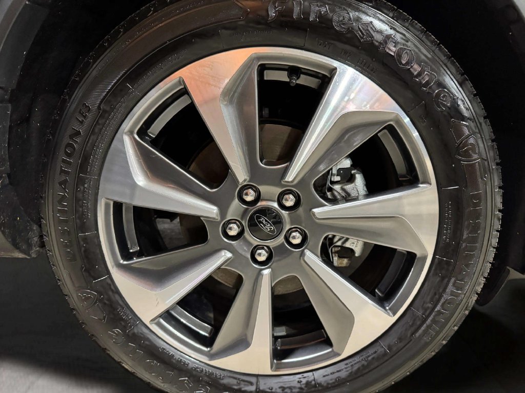 Used 2023 Ford Escape Platinum AWD/4WD image 28
