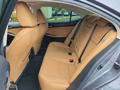 Used 2019 Lexus IS 300 w/ Premium Package image 17