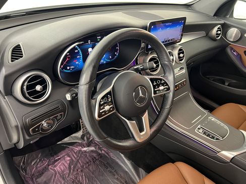 Used 2020 Mercedes-Benz GLC 300 4MATIC Coupe image 17