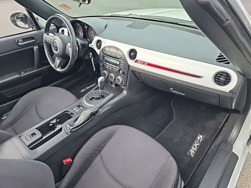 Used 2013 MAZDA MX-5 Miata Club image 31
