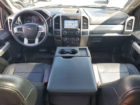 Used 2018 Ford F250 Lariat image 9