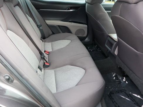 Used 2019 Toyota Camry LE image 13