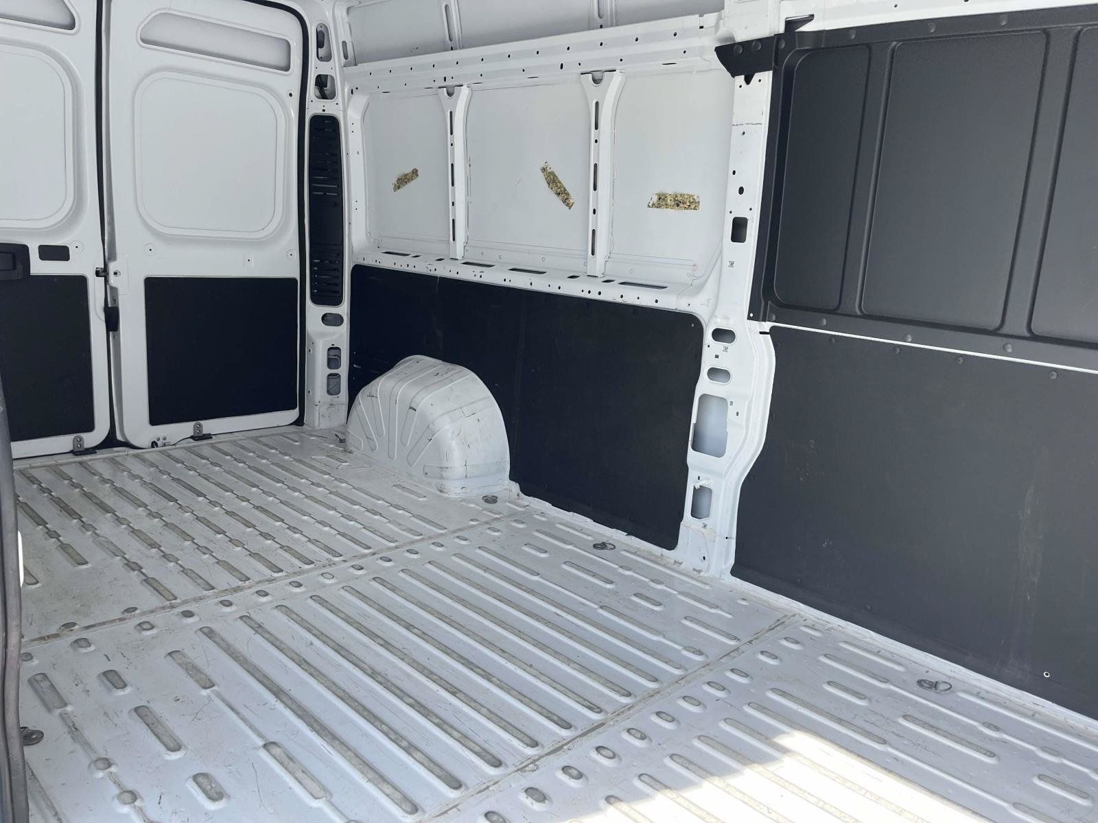 Used 2025 RAM ProMaster 2500 w/ Convenience Group FWD image 19