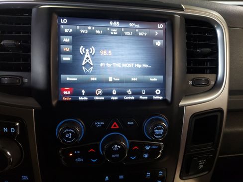 Used 2018 RAM 1500 Lone Star AWD/4WD image 16