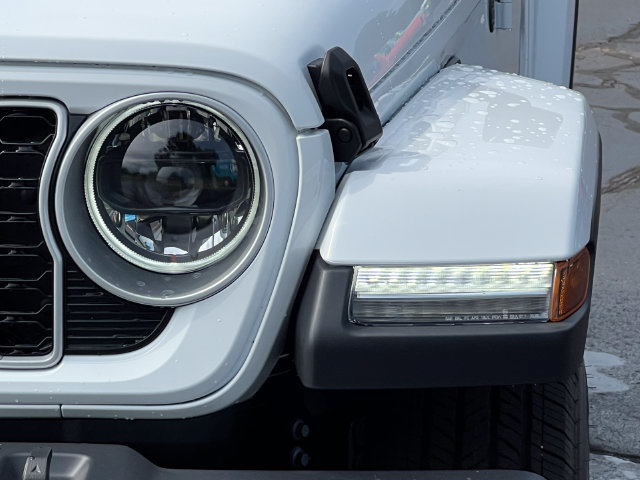 New 2027 Jeep Wrangler Unlimited Sahara AWD/4WD image 38