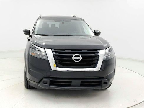 Used 2025 Nissan Pathfinder SV AWD/4WD image 8