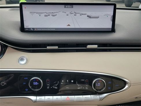 Used 2023 Genesis GV70 2.5T w/ Cargo Package image 29