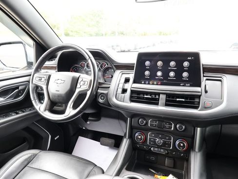 Used 2021 Chevrolet Suburban LT AWD/4WD image 31