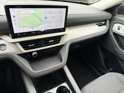 New 2026 Ford Explorer Active AWD/4WD image 22