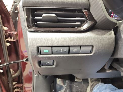 Used 2020 Nissan Sentra SV FWD image 26