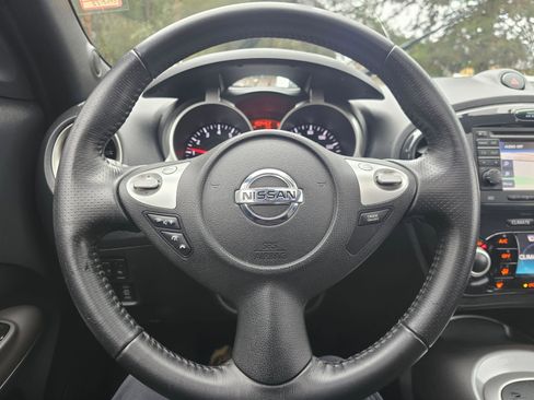 Used 2012 Nissan Juke SL image 24