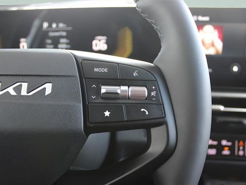 New 2026 Kia Sportage EX w/ EX Panorama Roof Package image 32