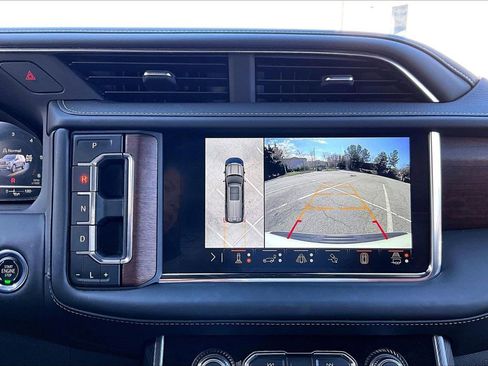 Used 2023 GMC Yukon Denali Ultimate image 14