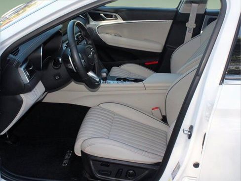 Used 2019 Genesis G70 3.3T Advanced w/ Elite Package RWD image 8