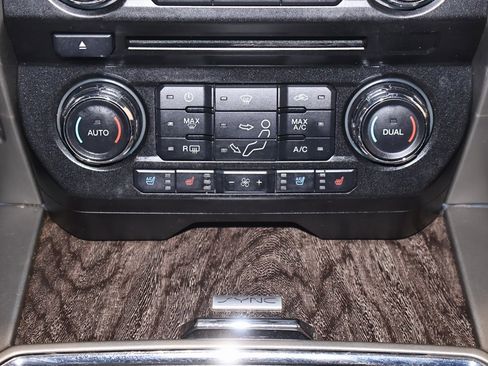 Used 2018 Ford F350 Lariat w/ Lariat Ultimate Package image 38