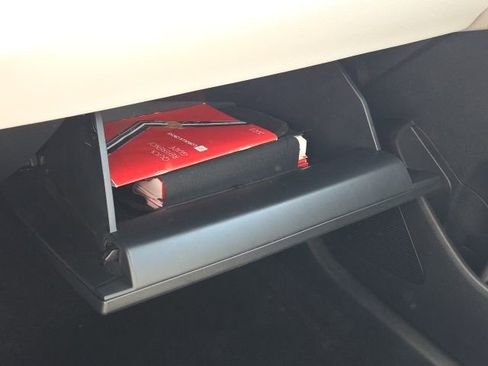 Used 2022 Toyota Corolla Cross L image 14