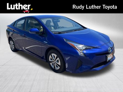 Used 2016 Toyota Prius Three FWD image 1