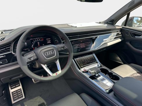 New 2026 Audi SQ7 Prestige image 16
