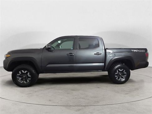 Used 2023 Toyota Tacoma TRD Off-Road image 2