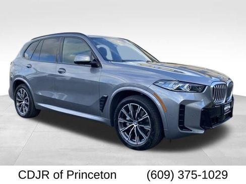 Used 2024 BMW X5 xDrive40i w/ M Sport Package image 1