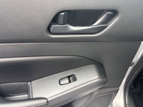 Used 2024 Nissan Altima 2.5 SV image 34