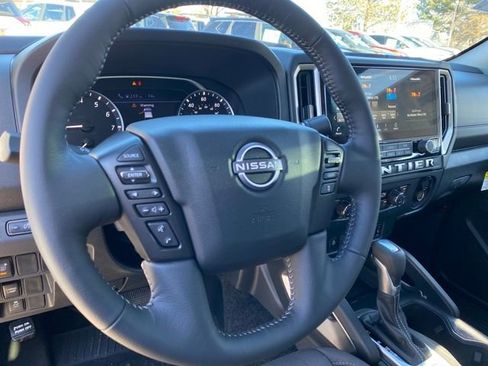 New 2026 Nissan Frontier SV image 12