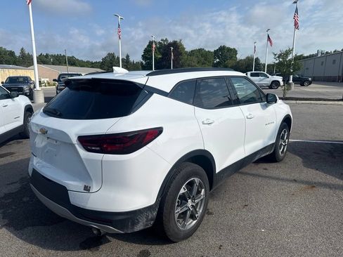 Used 2023 Chevrolet Blazer LT w/ Convenience Package FWD image 3