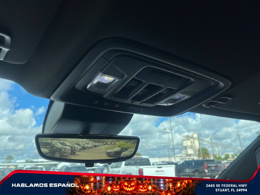 Used 2023 Chevrolet Silverado 1500 High Country w/ Technology Package AWD/4WD image 33