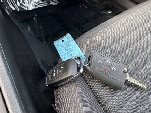 Used 2023 Volkswagen Jetta S image 23