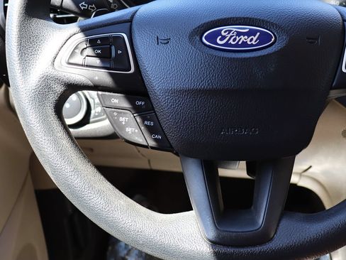 Used 2017 Ford Escape SE w/ Equipment Group 201A AWD/4WD image 52
