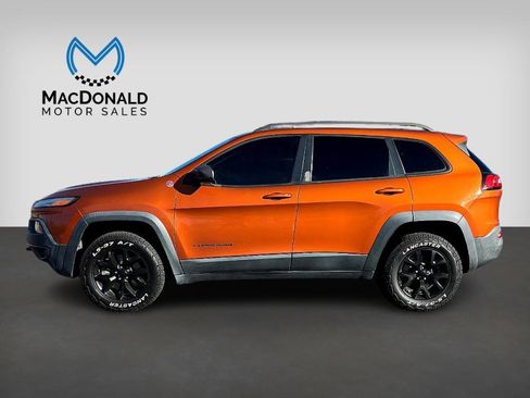 Used 2015 Jeep Cherokee Trailhawk w/ Comfort/Convenience Group image 3