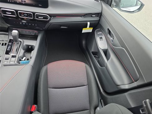 New 2026 Nissan Sentra SR w/ Floor Mat Package FWD image 16