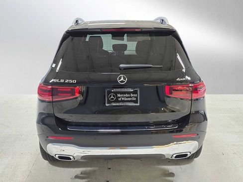 New 2026 Mercedes-Benz GLB 250 4MATIC image 4