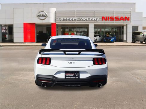 Used 2024 Ford Mustang GT Premium image 4
