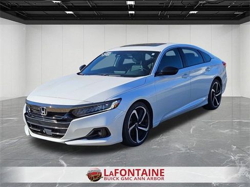 Used 2022 Honda Accord Sport image 4